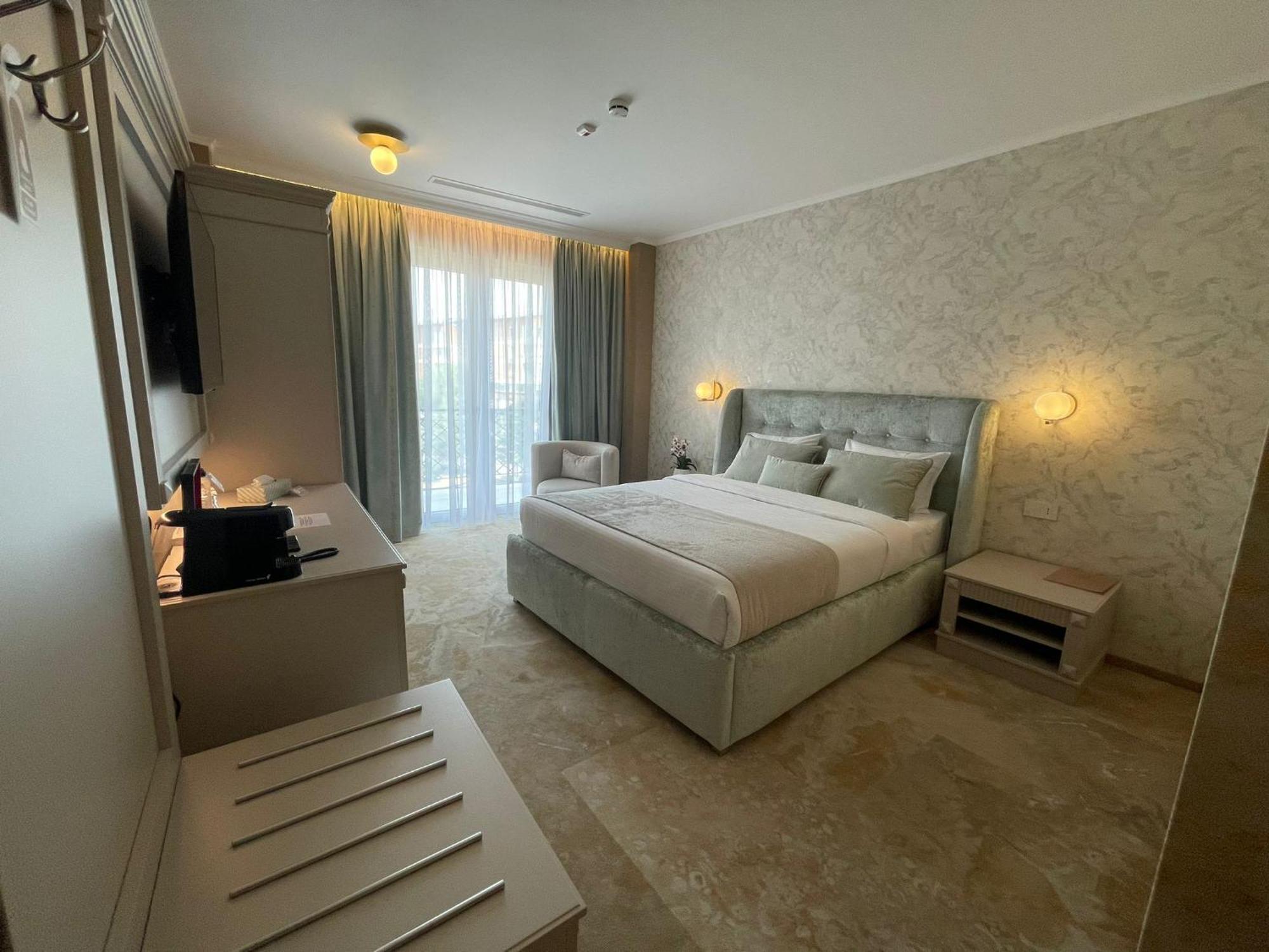 Boutique Hotel Bals Exterior foto